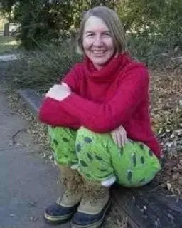 Dr Bernadette Hince Headshot 